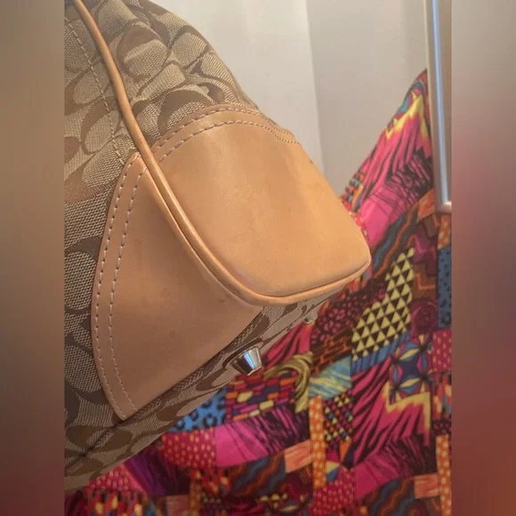 Coach Hampton Signature Carryall Tote - Picture 4 of 13